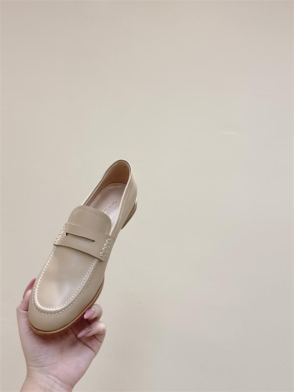 2025112812728977 310